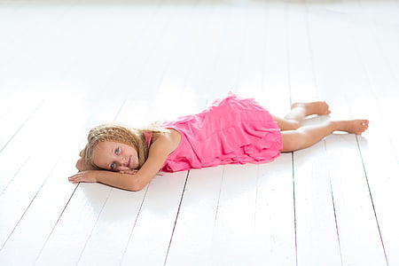 소녀, 핑크, 민소매, 드레스, 누워, 바닥, 아기