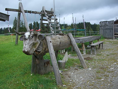 Parque infantil, balanço, madeira, vaca de dinheiro, Allgäu