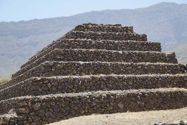 Pyramid, Güimar, Stair pyramid, renoverade, Teneriffa, Guanches, utgrävning