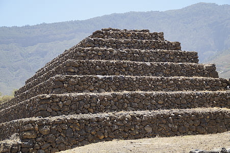 pyramidi, Güimar, portaiden pyramidi, uusittu, Tenerife, Guanchit, kaivaminen