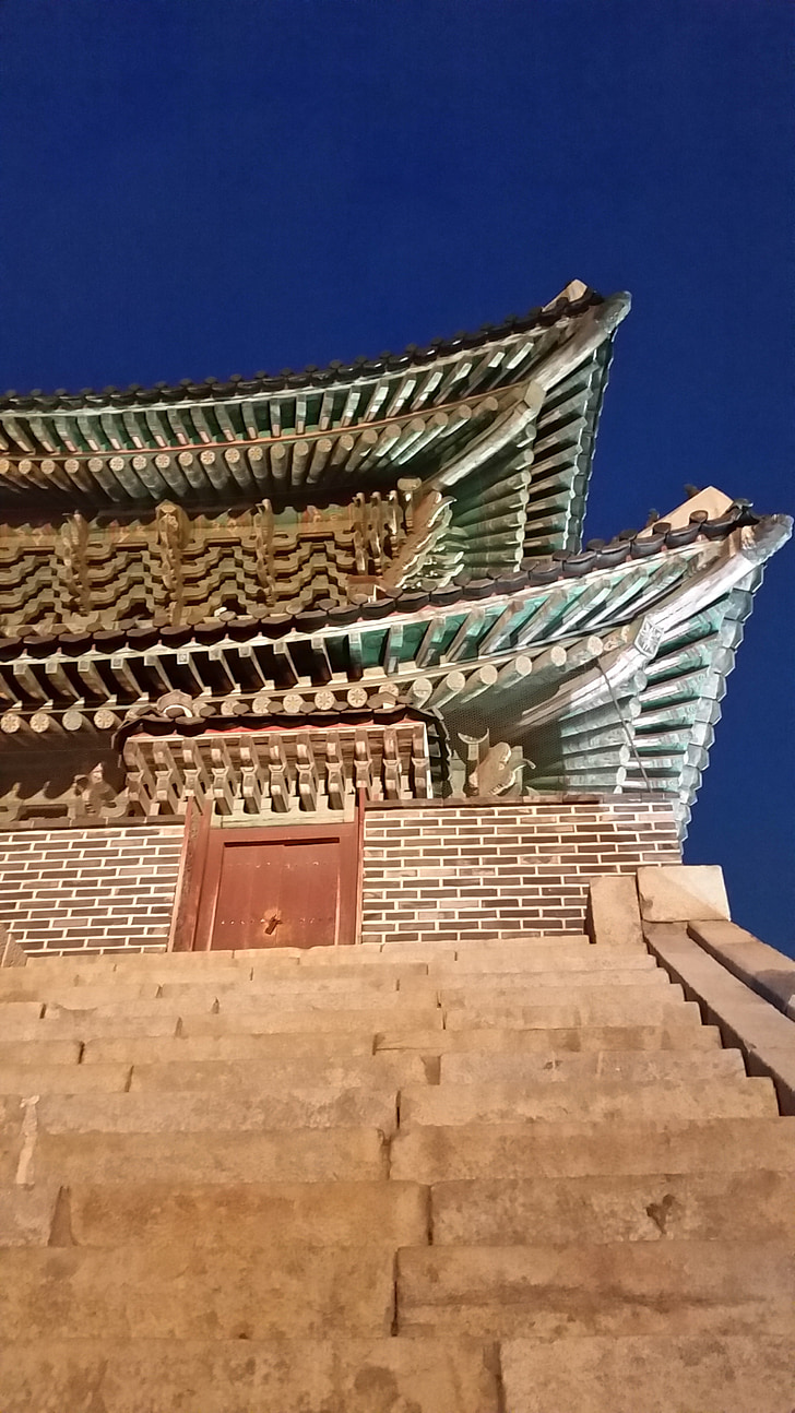 Suwon castle, Suwon, Korean tasavalta, yö ottaen