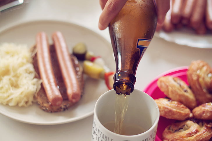 breakfast, food, drinks, beverage, mug, hot dog, bread