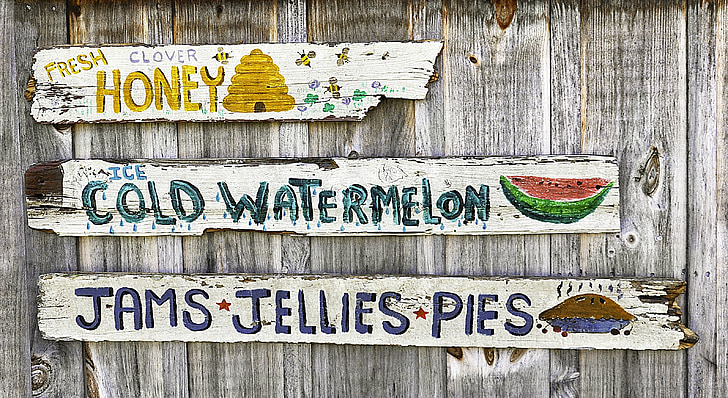 vintage farmer's market sign, jelly, cherry pie, blueberry pie, apple pie, rustic, farm