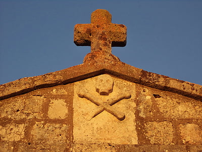 valdepero fuentes, Kastília, Village, Palencia, Španielsko, cintorín, lebka
