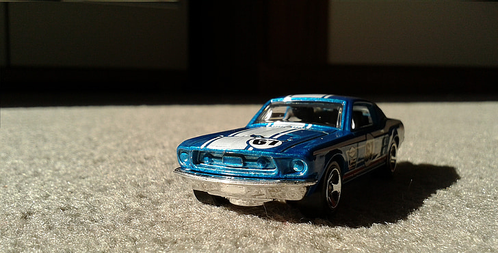 Hot wheels, painevaletusta, Ford, Mustang