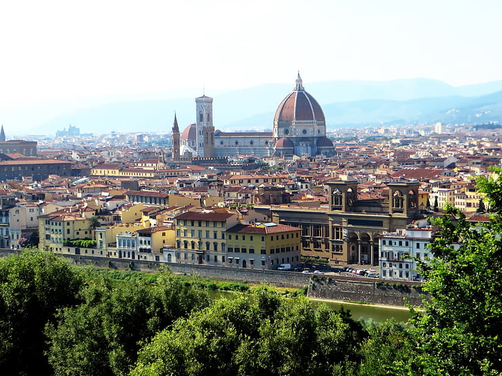 Italija, panorama Firence, Krovovi, kupola, krajolik