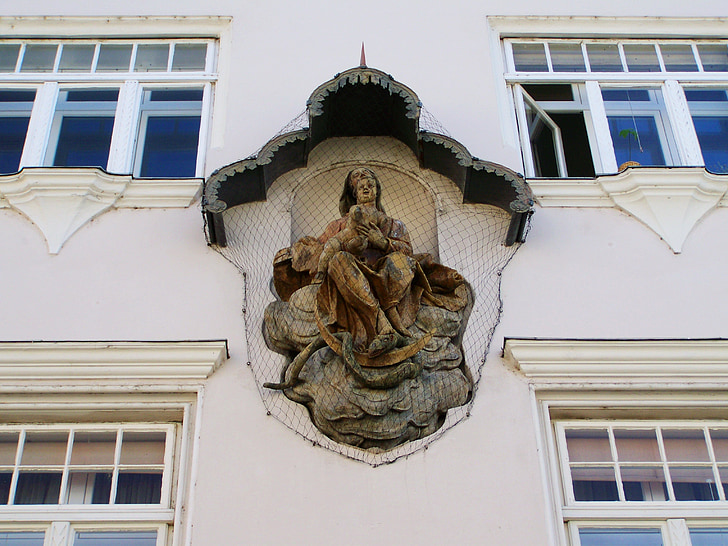 ēka statuja, Krems, vēsturiskā centra, arhitektūra