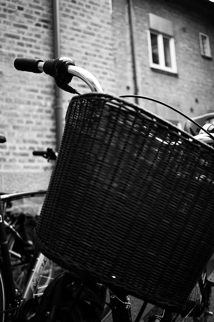 bicicleta, cesta, ciclo, bicicleta, Señora, blanco y negro, escena urbana