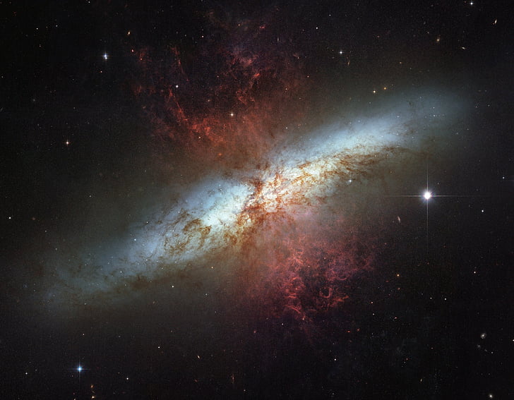 Messier 82, NGC 3034, M82, galàxia espiral, ós gran constel·lació, 82 m, galàxia irregular