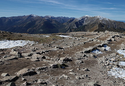 polonès Tatra, les pedres, roques, camí de muntanya, Senderisme, aplanament de l'àrea, dia assolellat
