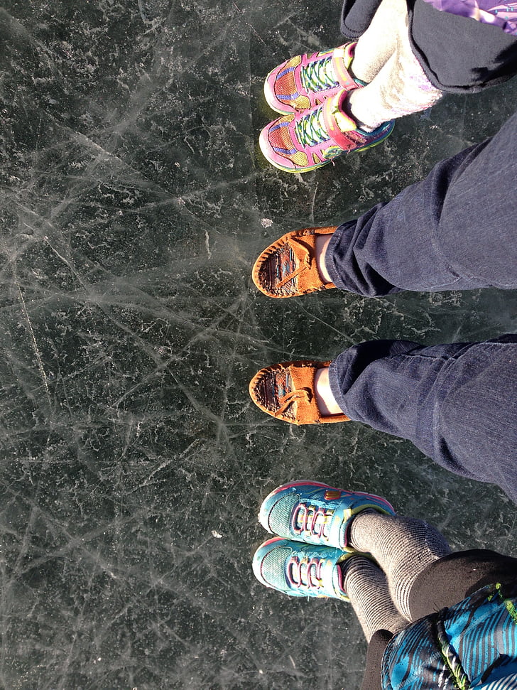 kājām, ledus, saldēti, ezers, sniega, ziemas, slidošana