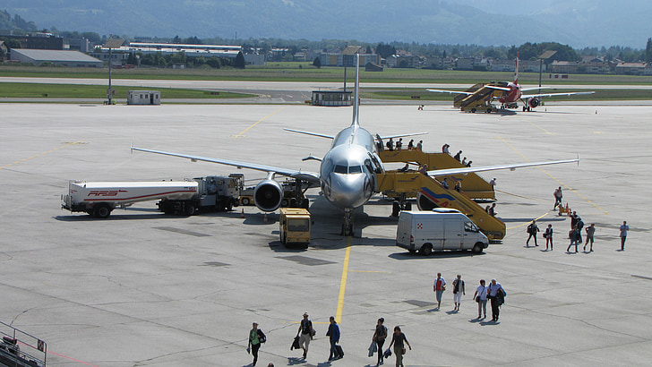 l'aeroport, Salzburg, aeronaus, passatgers, motos, Fullet, transport