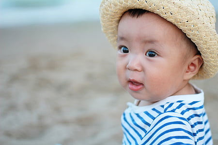 pludmale, bērniem, laimīgs, Viesnīca, viņam bija bērnišķīgi, bērnu, cepure