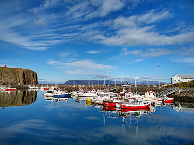 mestu Stykkishólmur, pristanišča, čolni, Islandija, regiji Snæfellsnes, polotok