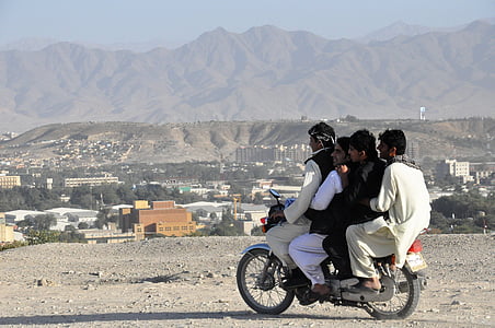 moped, motorkerékpár, kapaszkodók, négy, túl sok, Kabul, Afganisztán