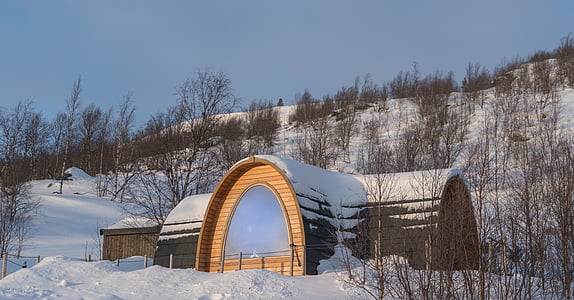 Norge, Kirkenes, Snowhotel, ski-butikk, tømmerhytte, natur, utendørs