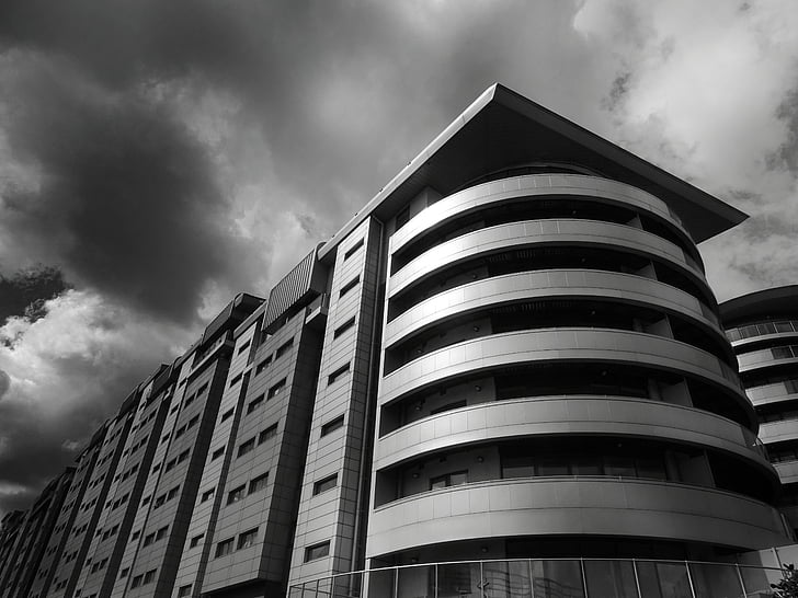 αρχιτεκτονική, μαύρο και άσπρο, κτίριο, σύννεφα, κατασκευή, φως της ημέρας, εξωτερικό