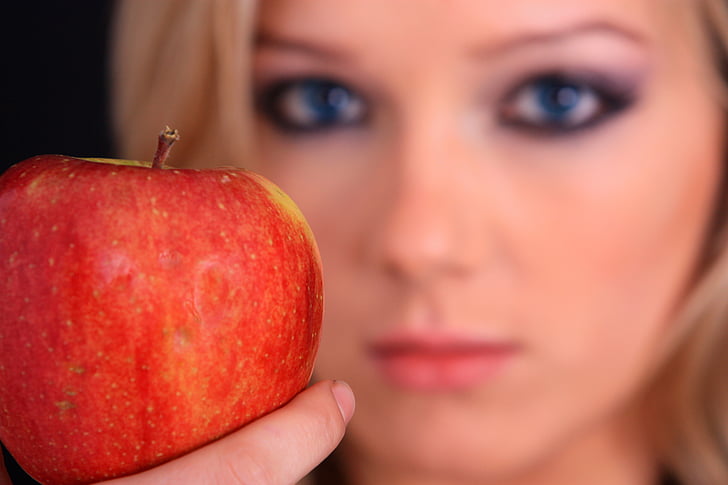 ябълка, Момиче, жена, плодове, красота, чар, емоция