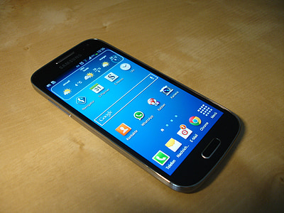 smartphone, Samsung, Galaxy s4 mini, kommunikation, ambulant foretage en opringning, telefon