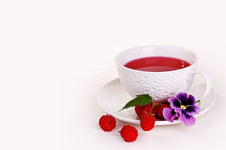 Blanco, cerámica, taza de té, plato, lleno de, rojo, líquido