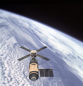 atelier orbital Skylab, orbite terrestre, vue de dessus, planète, Terre, espace, Globe
