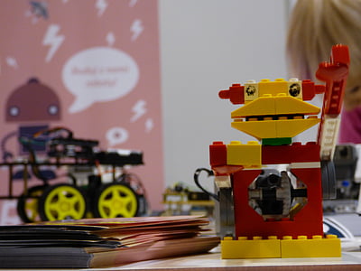 Robot, LEGO, červená, úsměv, dítě, zábava