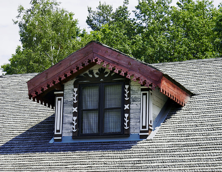 finestra, il tetto della, Attico, cottage di legno, vecchia casa, Casa di legno, vecchio cottage
