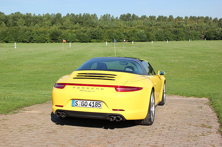 Porsche 911 targa 4, cotxe esportiu, groc