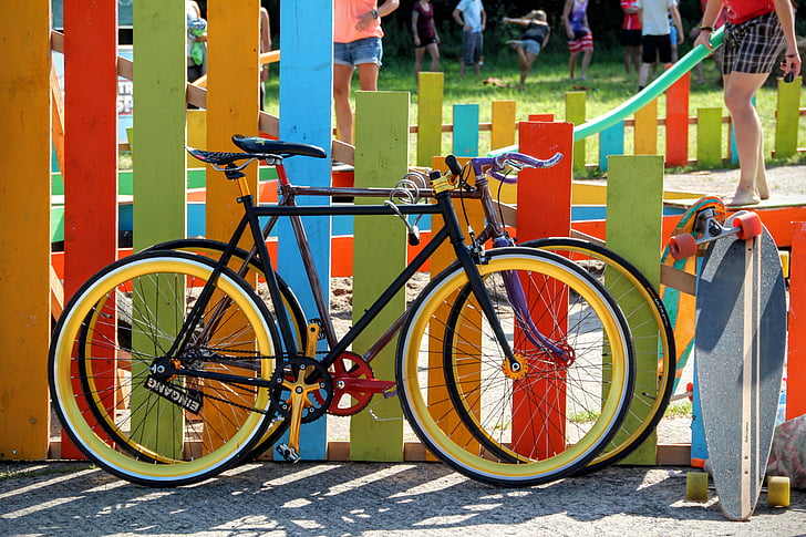velosipēdi, krāsains, dārza žogu, velosipēds, krāsains velosipēds, velosipēdu, iela