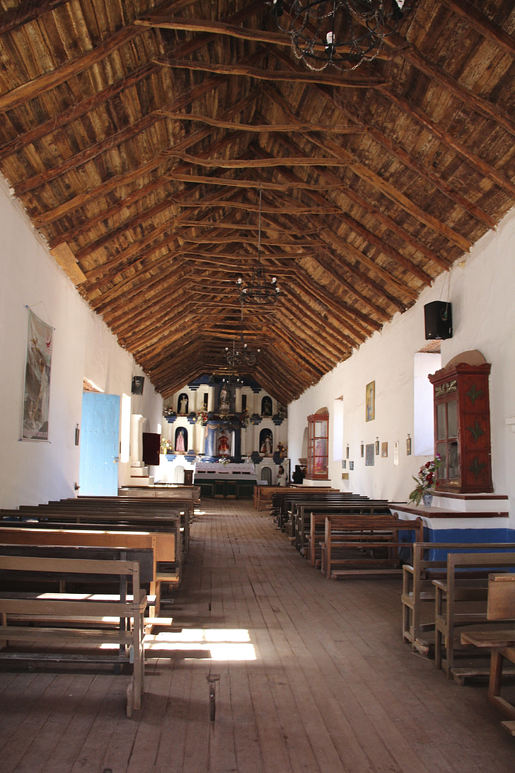 kirkko, viehättävä, Pohjois-Chilessä, sisällä, intiaanit, San pedro de atacama, arkkitehtuuri