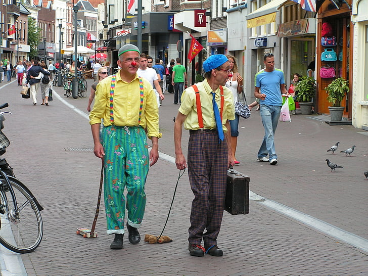 клоуни, улицата артист, Амерсфоорт, хора, улица, мъже, градски сцена