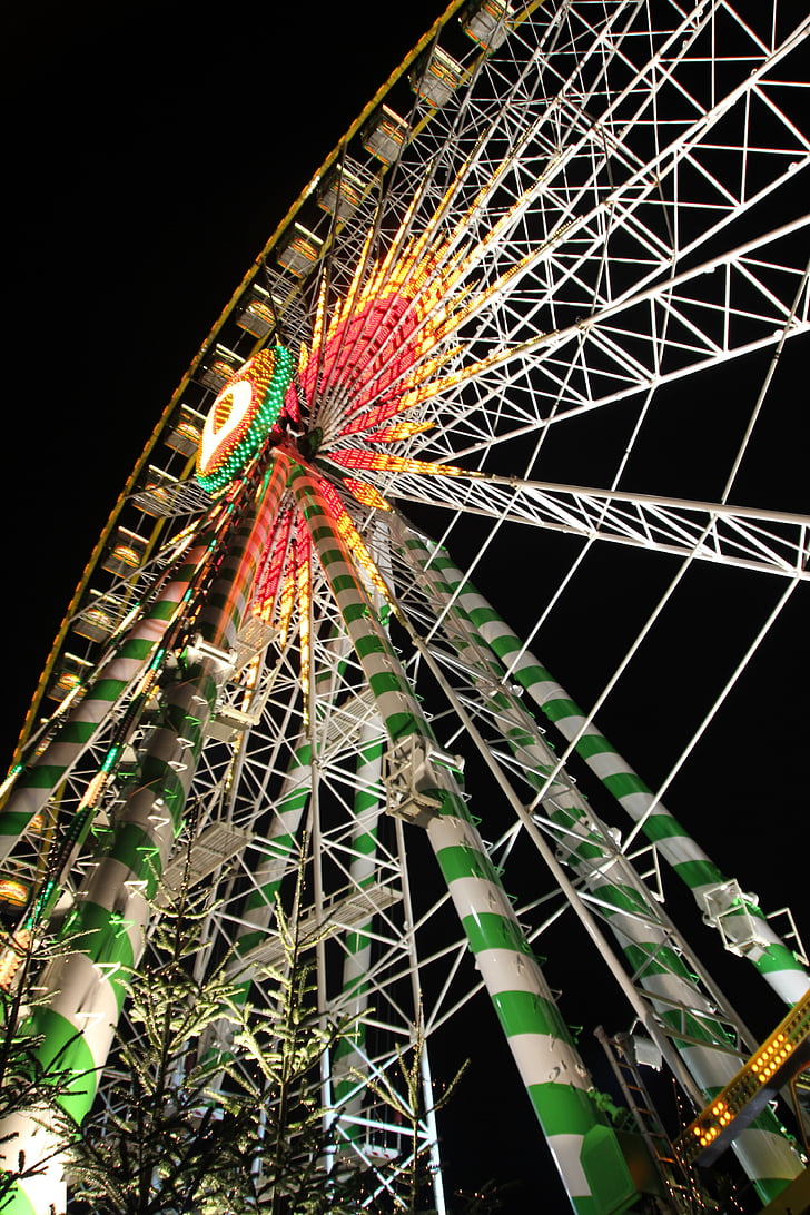 pošteno, vožnja, folk festival, noč, panoramsko kolo Wiener Riesenrad