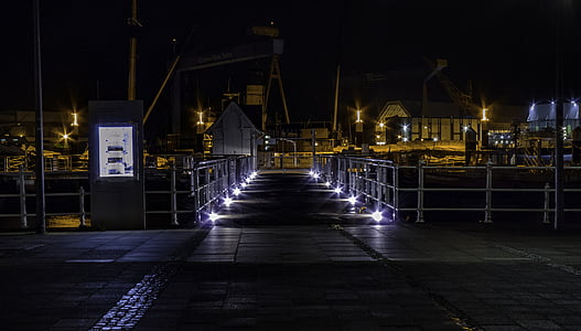 HDW γερανός, Kieler firth, Seestrasse, φώτα, λιμάνι, παρατεταμένη έκθεση, στη θάλασσα