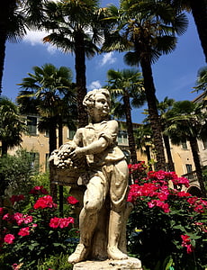 estatua de, jardín, flores, flores de color rosa, decoración del jardín