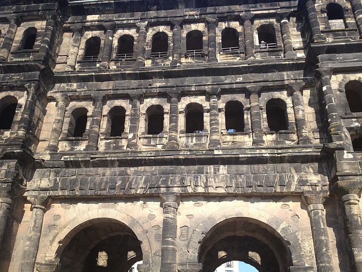 suporte preto, portão preto, Trier, arquitetura romana, Coliseu, arquitetura, Anfiteatro