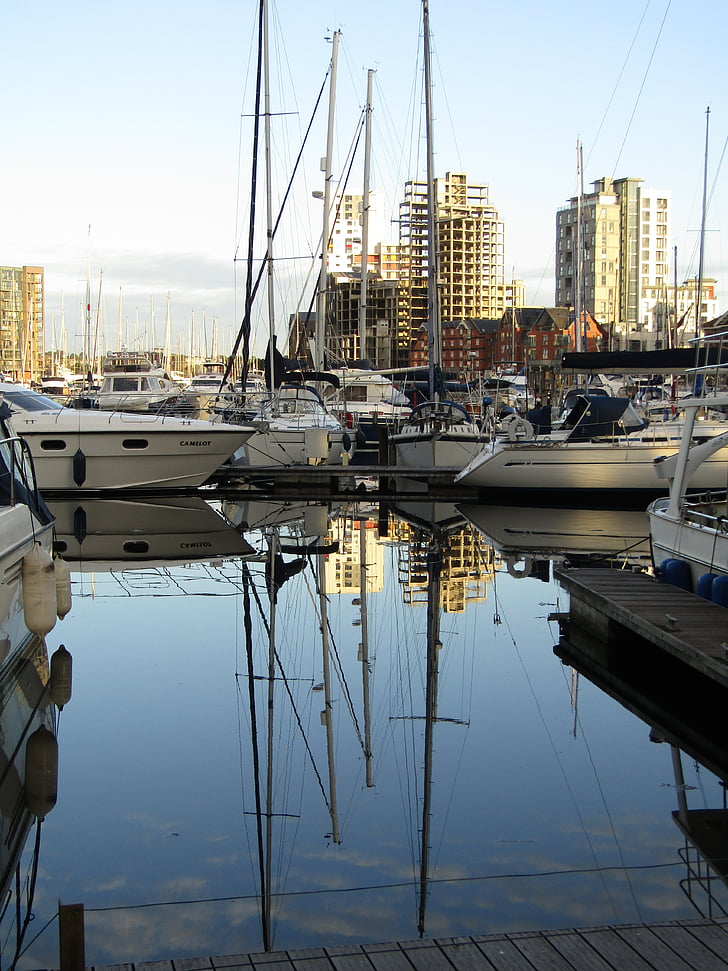 Ipswich, vid vattnet, Suffolk, Marina, lyx, välstånd, reflektioner