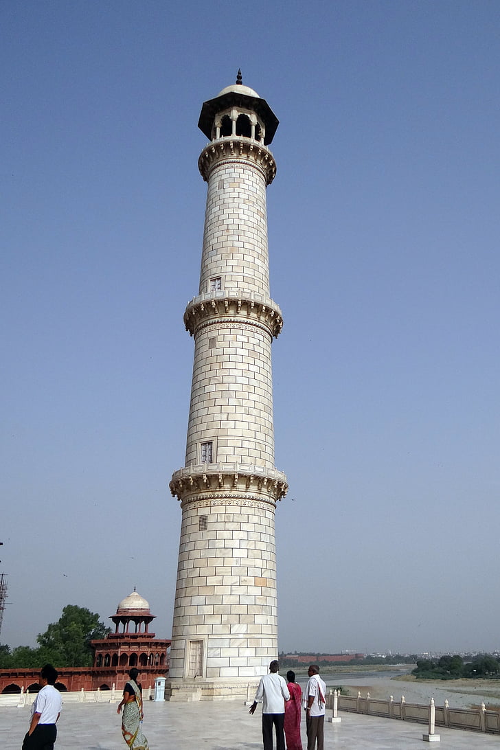 Minaret, Taj mahal, Yamuna rivier, Agra, India