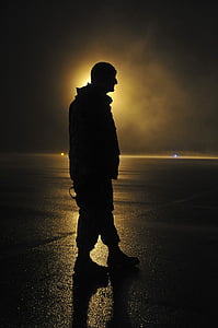 siluetas, naktį, šviesos, vyras, karinės, oro pajėgos, kilimo ir tūpimo tako