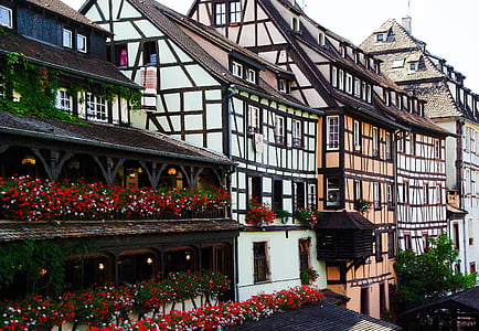 Franciaország, Strasbourg, Petite france, homlokzatok házak, elzászi