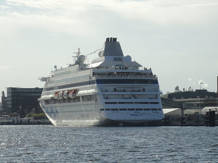 crucero, de la nave, barco de pasajeros, Puerto, Mar Báltico, Kiel, agua