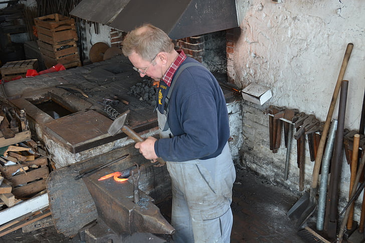 mecklenburg, blacksmith, craft, iron, metal, embers, glow