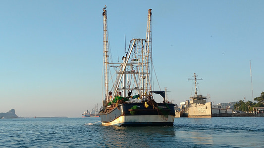 vonóhálós garnélarák-halászó hajó, horgászcsónak, halászhajó
