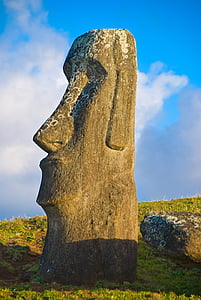 Chili, île de Pâques, rapa nui, sculpture, Mohais, voyage