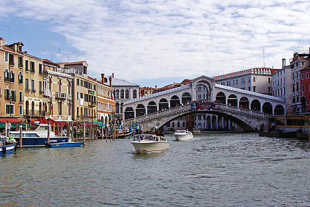 most Rialto, kanal, Venecija, Rialto, kanal, Italija, taksi