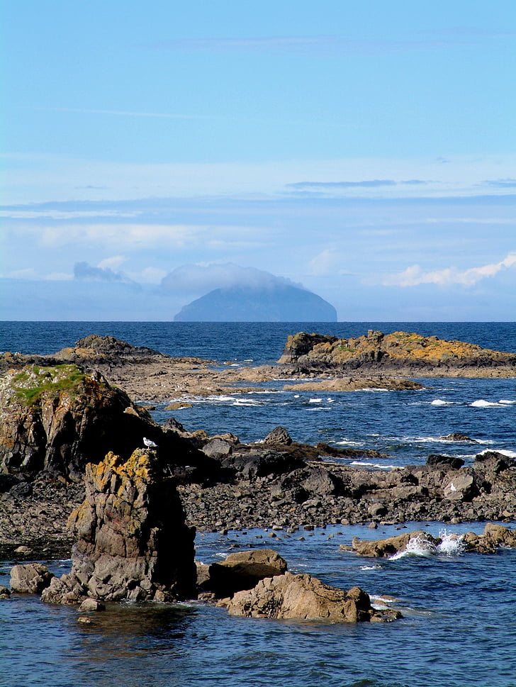 Skotlandia, Ayrshire, Ailsa craig, air, laut, Danau, batu