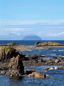 Escocia, Ayrshire, AILSA craig, agua, mar, Lago, piedras