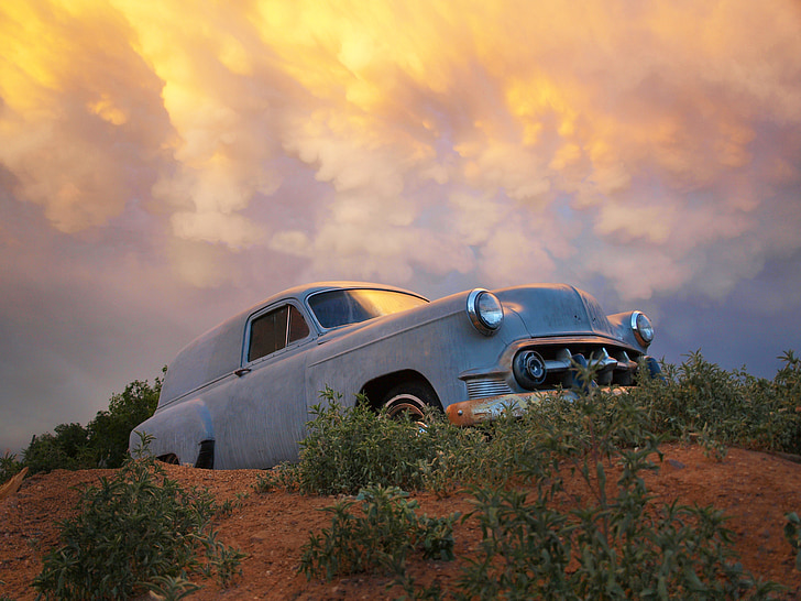 Vintage autó, antik, jármű, Chevy, lemenő nap utolsó sugarai, naplemente, felhők