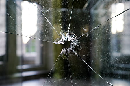 verre, cassé, fragmenté, trou, fissure, disque, fenêtre de