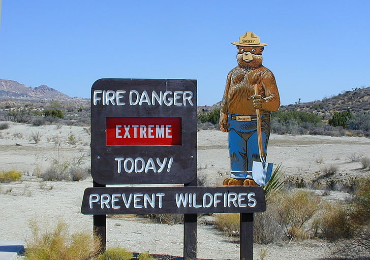 fire warning, danger note, shield, fire hazard, forest fires, usa, america