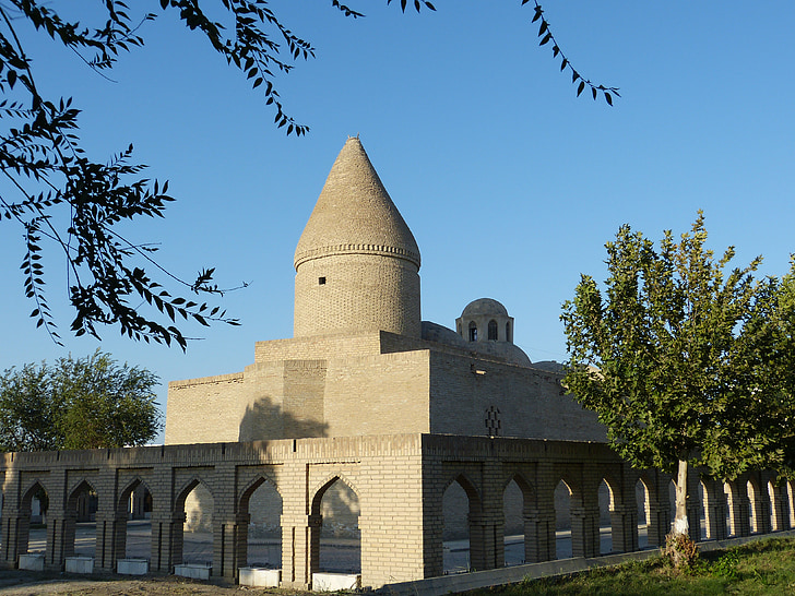 mausoleum chashma lauren, hiobsquelle, bukhara, uzbekistan